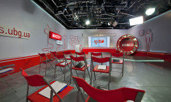 Освітлювальна система для основної студії каналу “UBG”